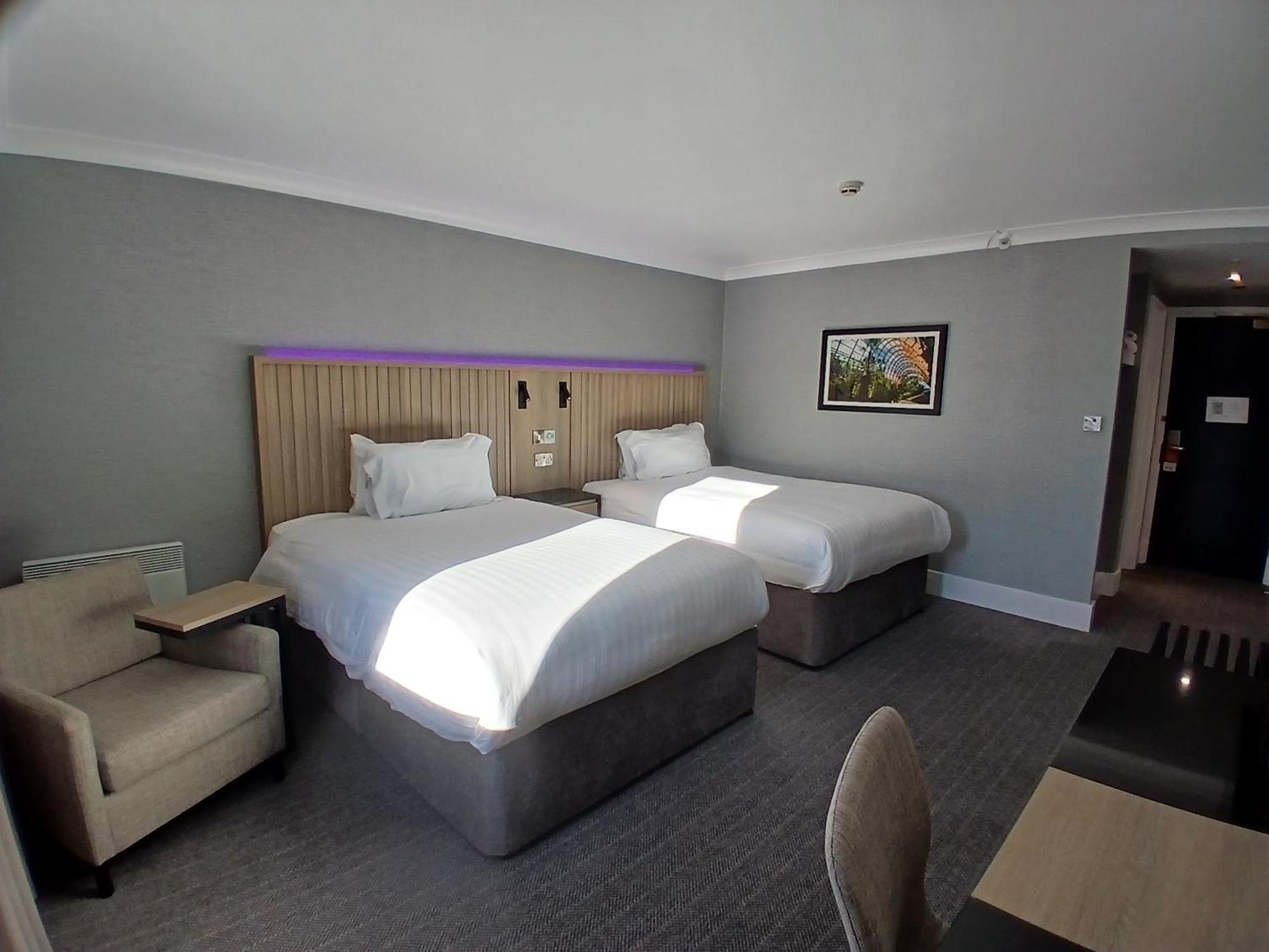 Best Western Plus The Quays Hotel Шефилд Екстериор снимка
