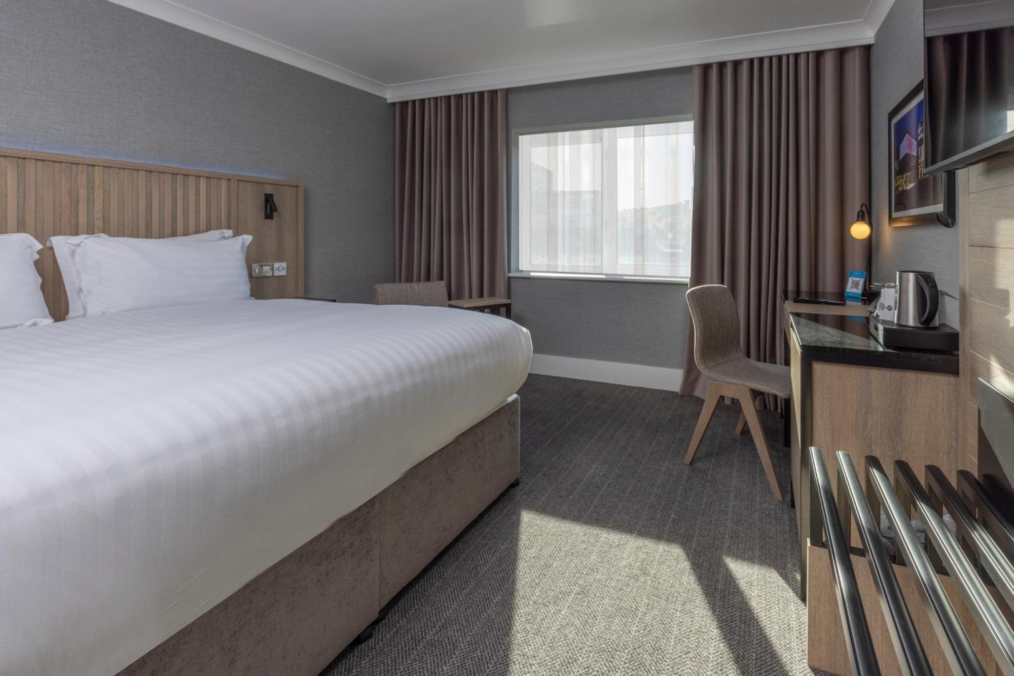 Best Western Plus The Quays Hotel Шефилд Екстериор снимка