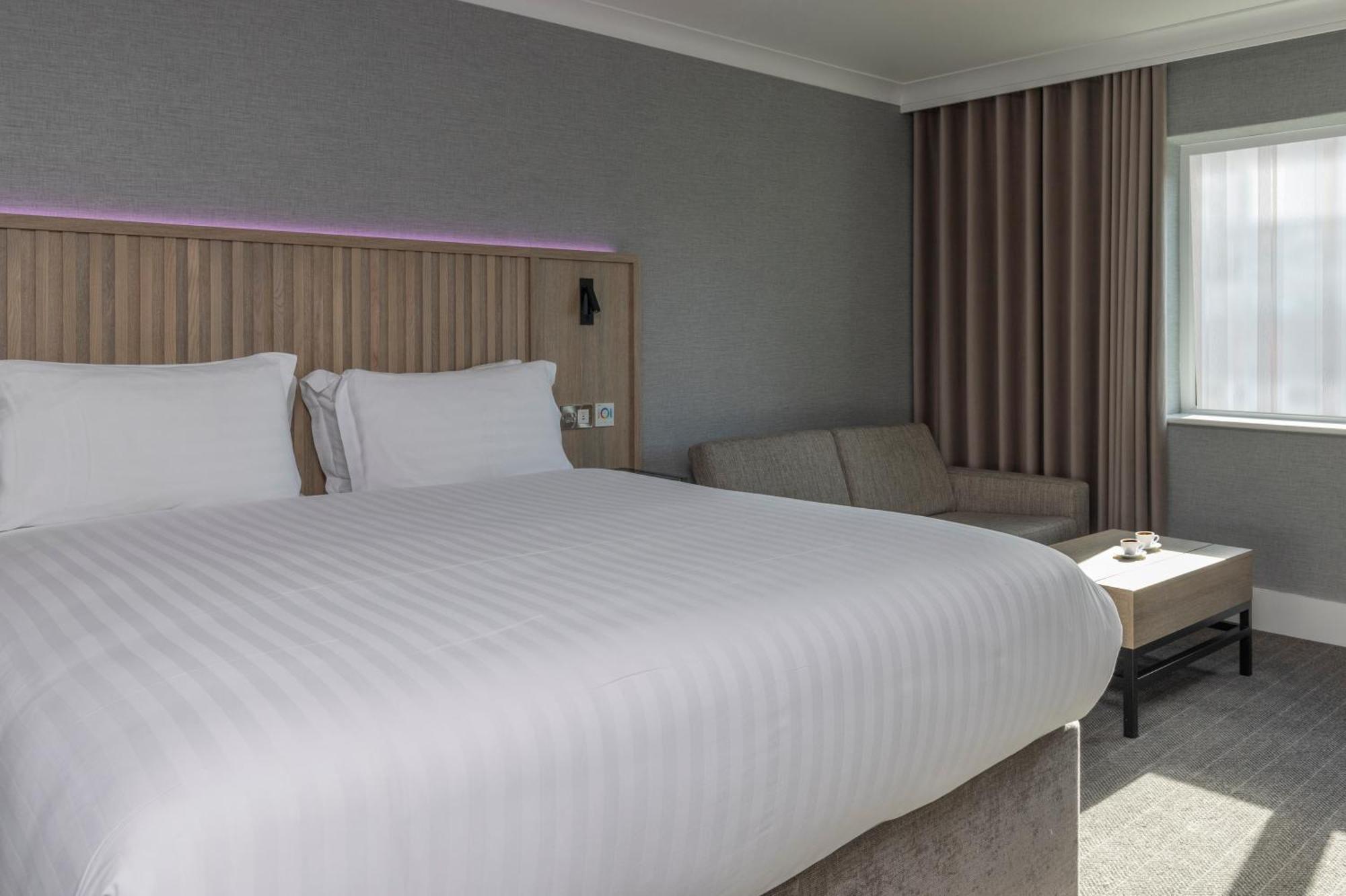 Best Western Plus The Quays Hotel Шефилд Екстериор снимка