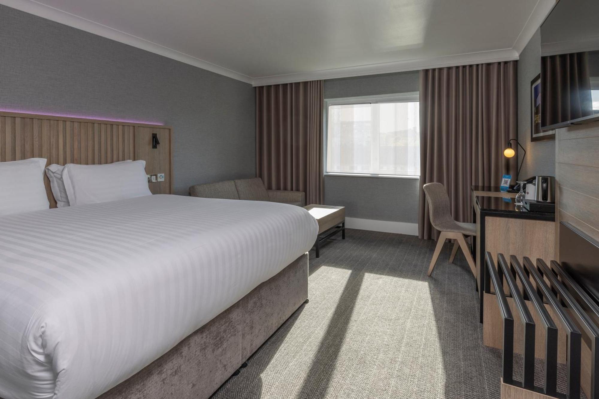 Best Western Plus The Quays Hotel Шефилд Екстериор снимка
