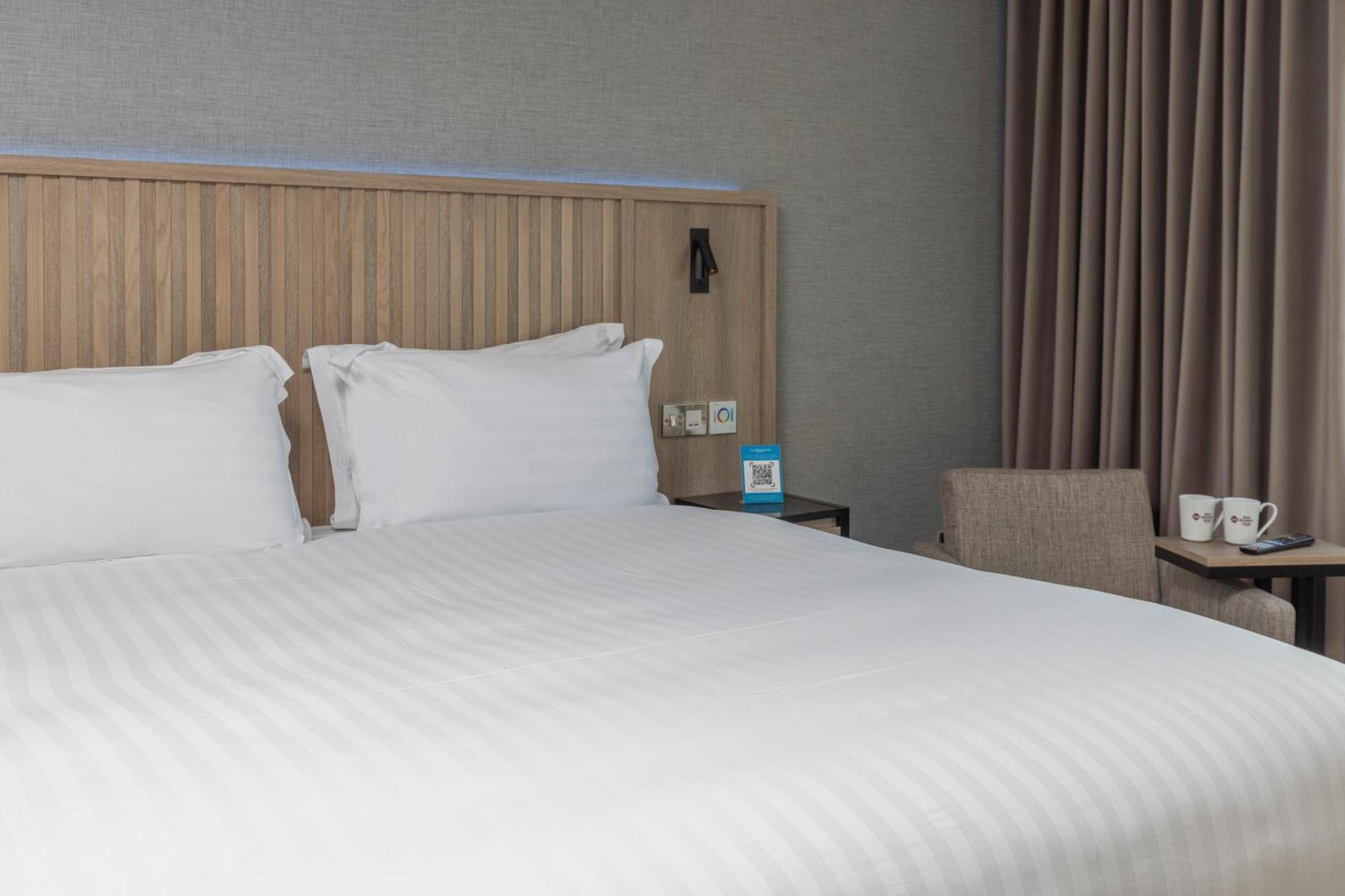 Best Western Plus The Quays Hotel Шефилд Екстериор снимка