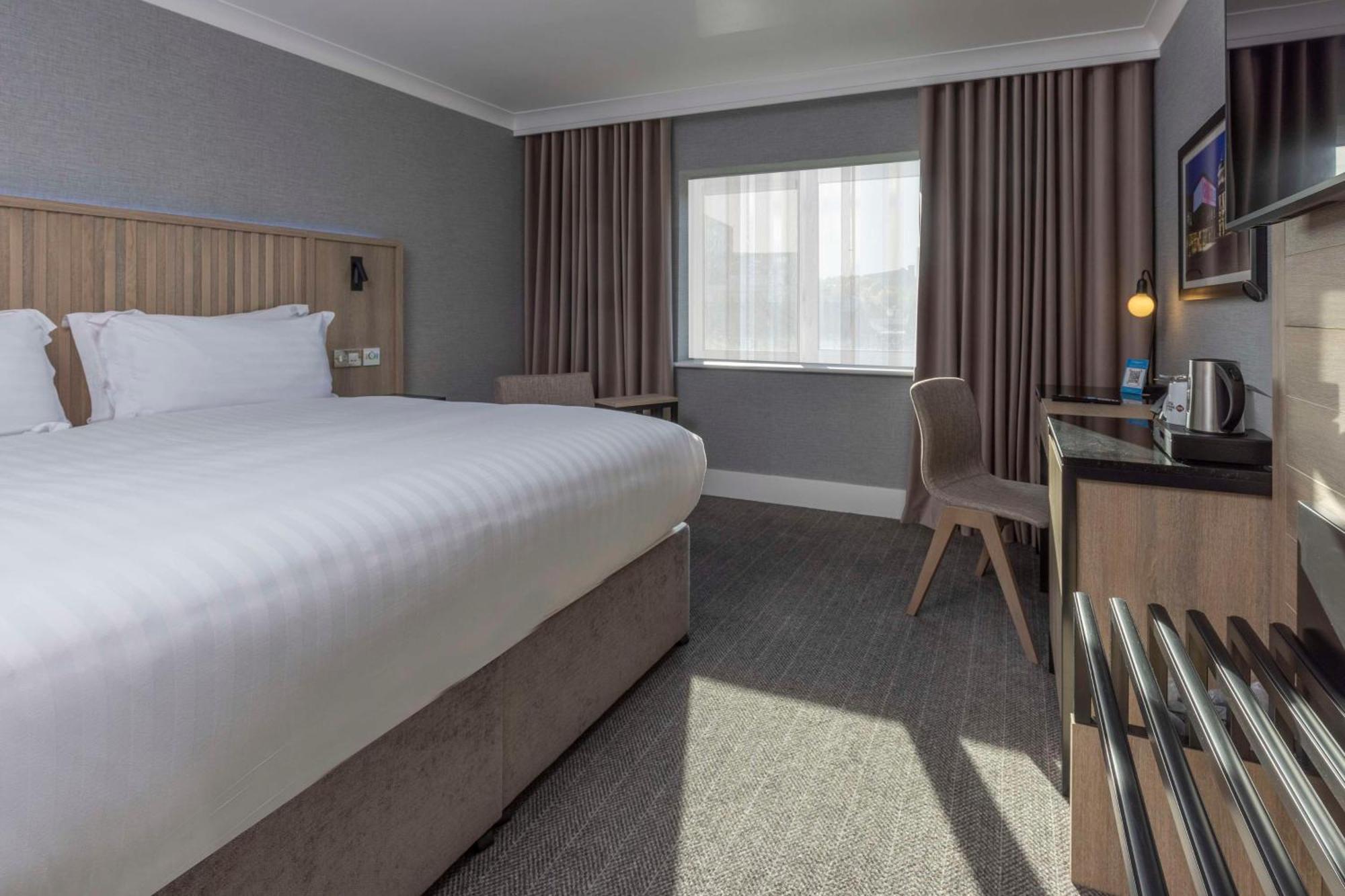 Best Western Plus The Quays Hotel Шефилд Екстериор снимка