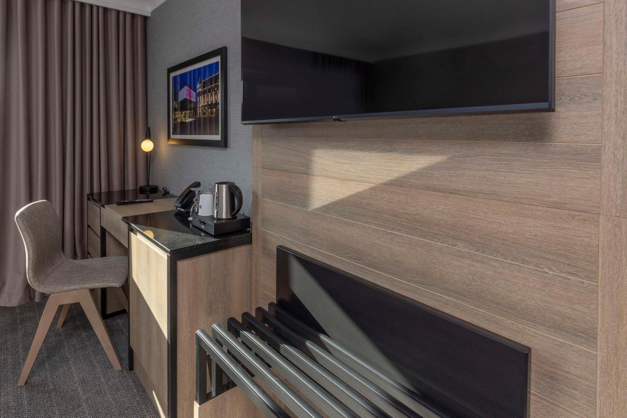 Best Western Plus The Quays Hotel Шефилд Екстериор снимка